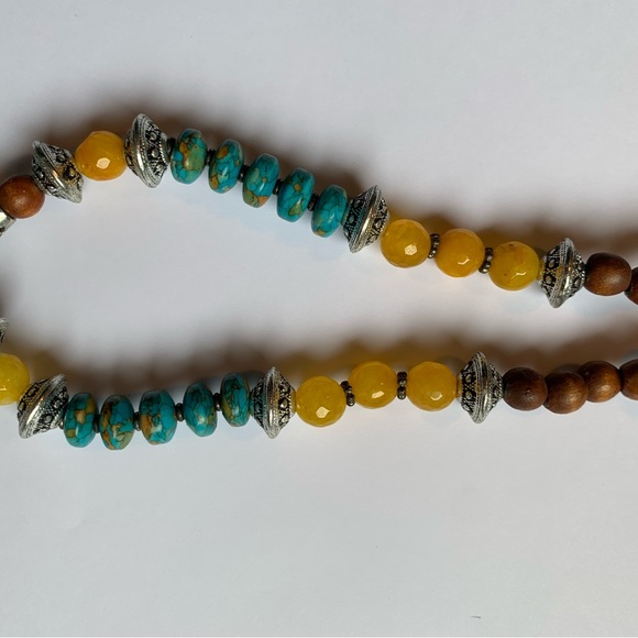 28 1/2" necklace with Large turquoise color pendant and beadwork - Picture 11 of 11